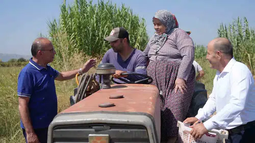 Turgutlu’da Asfalt Mesaisi Tüm Hızıyla Sürüyor: Başkan Akın’dan Sahada Tam Mesai