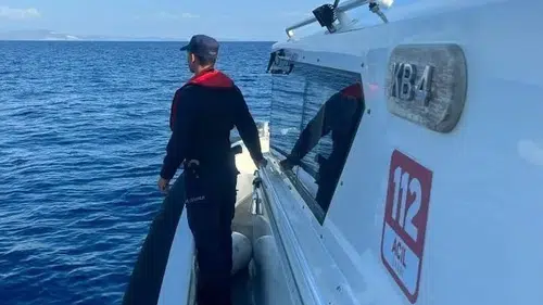 Datça'da Denizde Korku Anları: Kaplumbağa Isırması İddiasına Sahil Güvenlik Müdahalesi