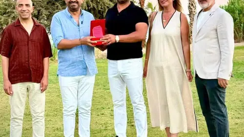 Çeşme’de sıra dışı başarı: Akademik tezini yeşil turizmin merkezine dönüştürdü