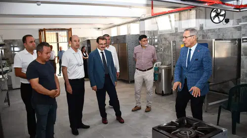 Salihli'de Eğitim Seferberliği: Kaymakam Güldoğan'dan Okullara Sürpriz Ziyaret
