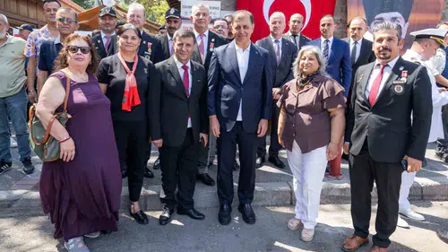 İzmir’de Şeref Günü Buluşması: Başkan Tugay’dan Şehit Ailelerine Vefa Mesajı