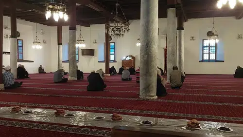 Şuhut'ta Manevi Birlik: Ulu Camii'nde Haftalık Sabah Namazı Buluşması