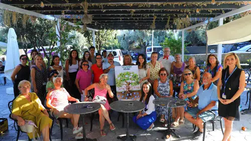 Emekliler İçin Çifte Atölye: Bodrum’da Hem Telefon Hem Gönül Eğitimi