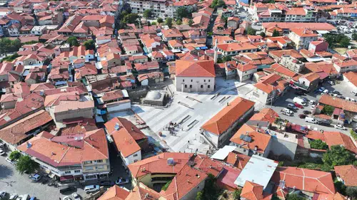 Kula’nın kalbi yeniden atıyor: Tarihi çarşıya modern dokunuş