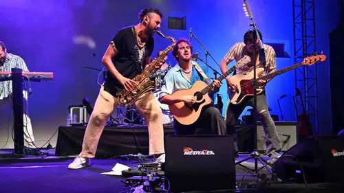 Tarihi Yeni Han’da Akustik Bir Gece: Evrencan Gündüz Manisalılarla Buluştu