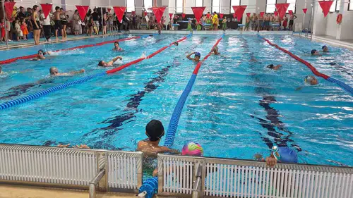 Söke'de havuzlar doldu taştı: 200 çocuk kulaç atmayı öğrendi