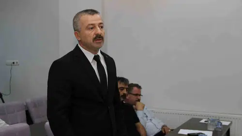 Kula’da çiftçinin su çilesi meclis duvarına çarptı: Rapor hazır ama gündem dışı