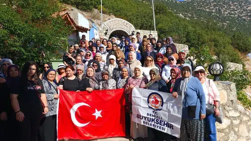 Denizli’de ilçe sınırları kalktı: Kadınlar Acıpayam’da buluştu