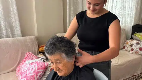 Köşk’te öğrencilerden vefa dolu dokunuş: Evlerde kişisel bakım seferberliği