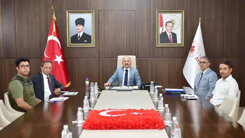 Aydın'da sokaktaki dostlarımız için kritik zirve: Yol haritası belirlendi