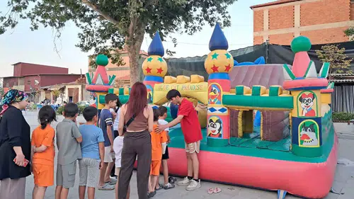 Sarıgöl’de çocuk şenliği: Meydan kahkahalarla doldu