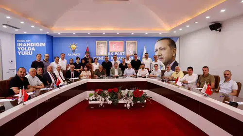 Denizli’nin yarınları için stratejik hamle: AK Parti’den tam kadro saha mesaisi
