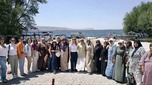 Kalem tutan eller şimdi doğayı keşfediyor: Kursiyer kadınların unutulmaz Çivril turu