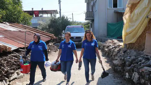 Bozdoğan’da “Belediyen Yanında” Seferberliği: Hizmet Kapı Kapı Geziyor