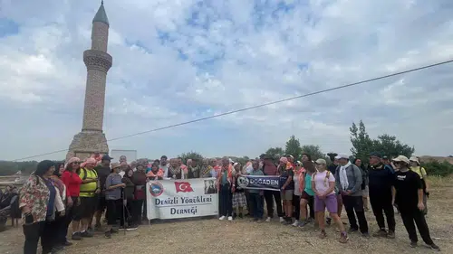 Denizli’de zaman tüneli: 106 yıllık sessizlik kervan sesiyle bozuldu