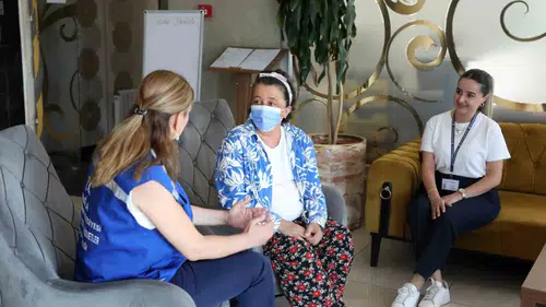 Tedavi İçin Geldi, Umudunu Otel Odasında Buldu: Büyükşehir’in Şifa Projesi Kanser Hastasına Moral Oldu