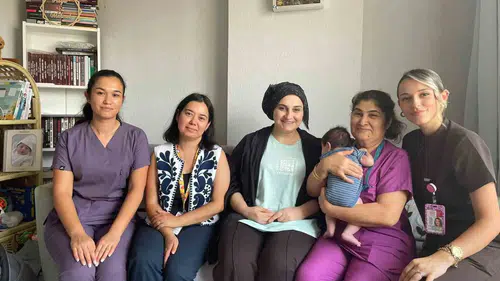 Çine’de sağlık ekipleri kapı kapı dolaşıyor: Annelerin en büyük destekçisi oldular