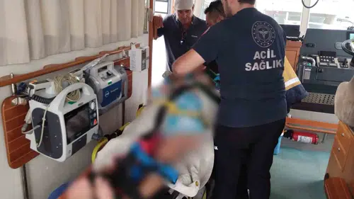 Bodrum açıklarında mavi tur kabusa döndü: Tekne kazasında yaralanan turist hastanelik oldu