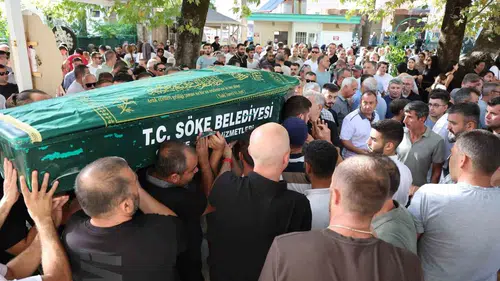 Söke’de Minik Futbolcunun Cenazesinde Hüzün Dorukta: Gözyaşları Sel Oldu