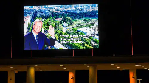 Piriştina'nın Vizyonu Kültürpark'ta LED Ekranla Ölümsüzleşti