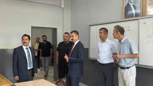 Öğrenciler pırıl pırıl sınıflara kavuşuyor: Yükümlüler okulları yeni döneme hazırlıyor