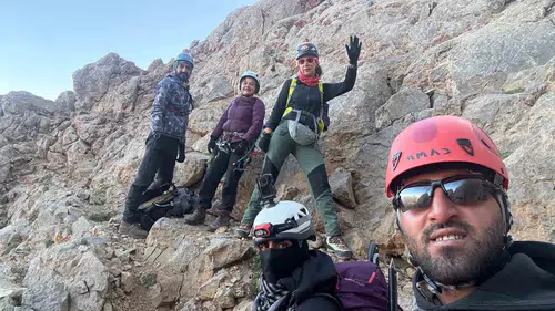Cilo Dağları’nın Korkulan Zirvesi Suppa Durek’te Tarihi Kadın Eli: 4 Bin 123 Metrede Gurur Anı