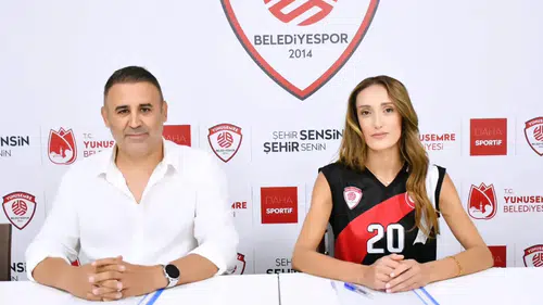 Manisa’nın gururu Yunusemre’ye imza attı: Şampiyon smaçör yuvaya döndü