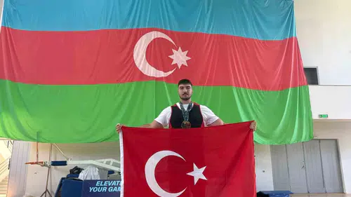 Tire'nin Gururu Aras Nal, Bakü'de Tarih Yazdı: Çifte Dünya Şampiyonluğu
