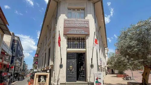 Efeler’de Kurtuluş Destanı: Tarihi Arşivler “Zaferden Kurtuluşa” Sergisinde Buluşuyor