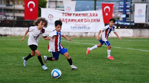 Denizli’de bayram havası: Zafer coşkusu spor sahalarına taşınıyor