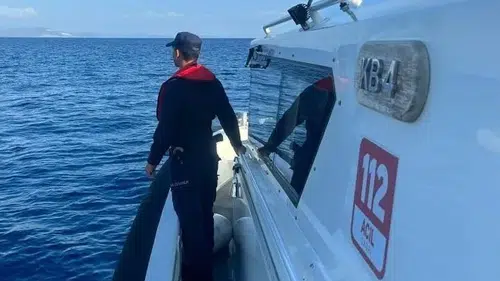 Cennet Koyu açıklarında kabus dolu anlar: Motoru bozulan botta mahsur kaldı