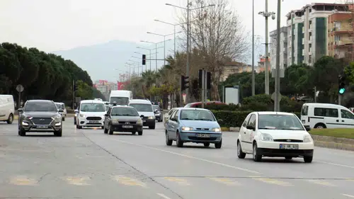 Aydın yollarında hareketlilik: Araç sayısı 700 bine dayandı