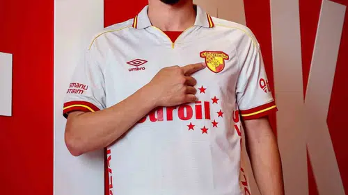 Göztepe’de transfer harekatı: Altıncı imza Gökdeniz Bayrakdar’dan geldi