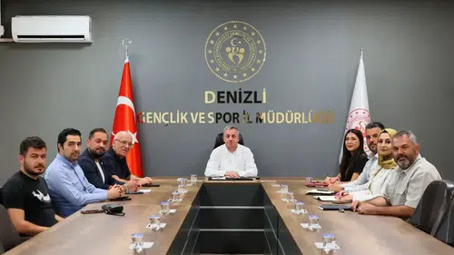 Denizli futbolunda yeni dönem mesaisi: Sahalar masaya yatırıldı