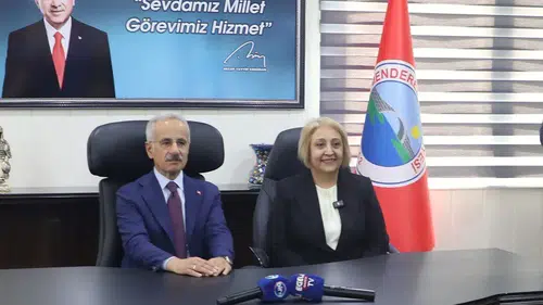 Menderes’te ulaşım düğümü çözülüyor: Bakan Uraloğlu’ndan dev yatırım müjdesi