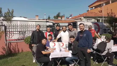 Sarıgöl'de gençlerden sağlık seferberliği: Bir ünite kan binlerce umut