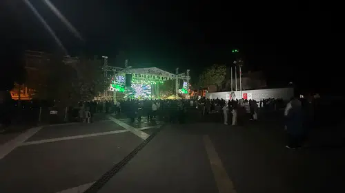 Kula’da kurtuluş coşkusu Zeynep Dizdar ile sürdü ama meydanlar sessiz kaldı