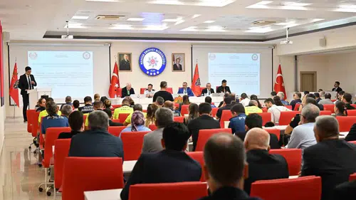 Manisa'da 270 bin öğrenci için güvenlik seferberliği: Okullarda yeni dönem hazırlıkları tamam