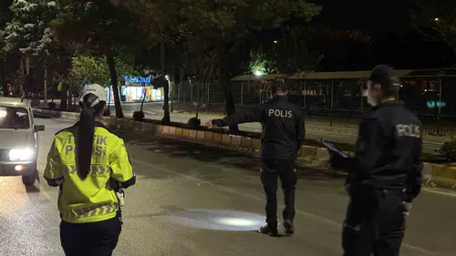 Aydın sokaklarında kuş uçurtmuyorlar: Polis ekiplerinden geniş çaplı güvenlik mesaisi