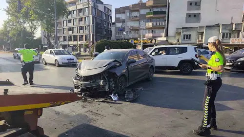 Aydın'da trafik kabusu: Kırmızı ışık ihlali baba ve oğlunu hastanelik etti