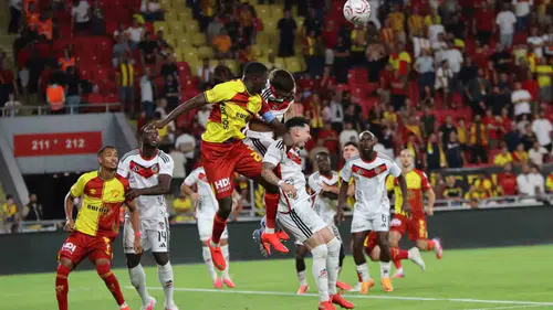 Göztepe'de savunma alarm veriyor: 4 haftada kalesinde 11 gol gördü