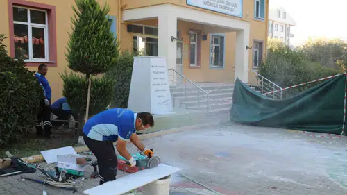 Kötekli'de çirkin saldırıya anında müdahale: Atatürk büstü yeniden eski günlerine döndü
