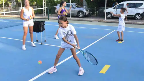 Yunusemre’de spor heyecanı kış döneminde de hız kesmiyor