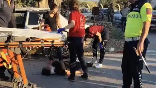 Bayındır’da akşam vakti trafik kazası: İki kişi yaralandı