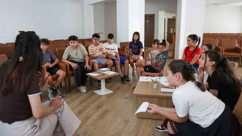 Efelerli gençlerin yeni rotası belli oldu: Ücretsiz atölyeler için kayıt dönemi başladı