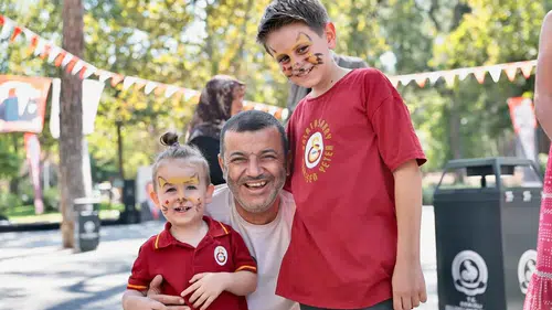 Denizli’de okul heyecanı şenliğe dönüştü: Binlerce çocuk unutulmaz bir hafta sonu yaşadı