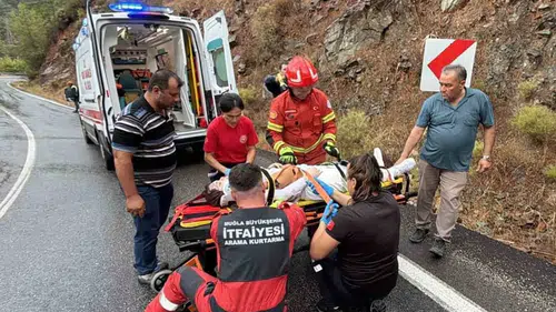 Göcek Tünel Üstü’nde korku dolu anlar: Hurdaya dönen araçtan sağ çıkarıldı