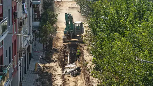 Efeler’de altyapı seferberliği: Orta Mahalle’ye 22 milyon liralık yatırım