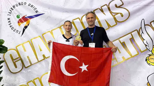 İzmirli tekvandocular Sırbistan'da fırtına gibi esti: Üç madalya ile döndüler