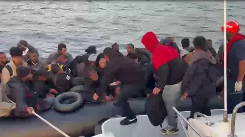 Ege sularında umut yolculuğuna Sahil Güvenlik engeli